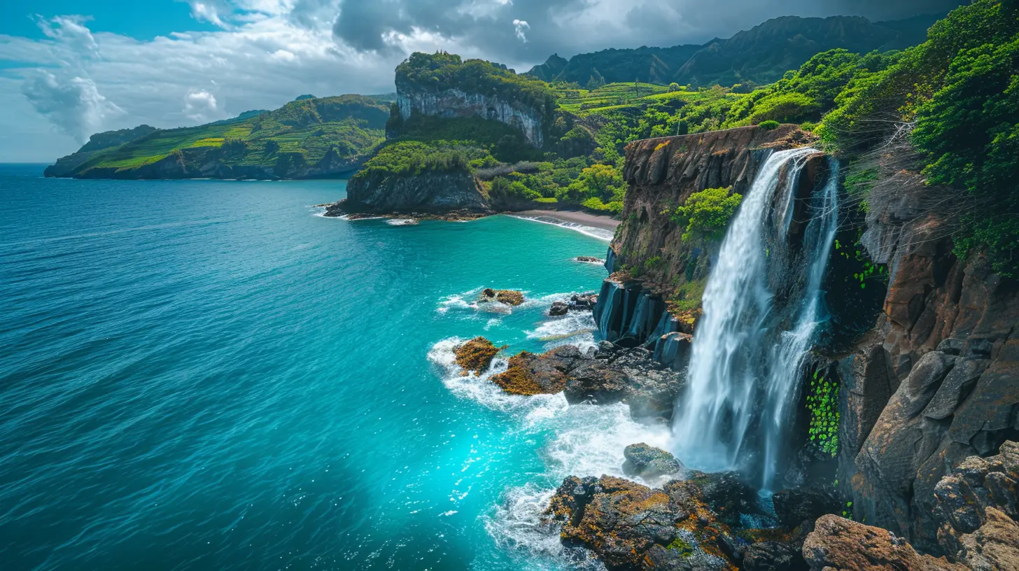 Coastal Cascades: Waterfalls that Meet the Ocean