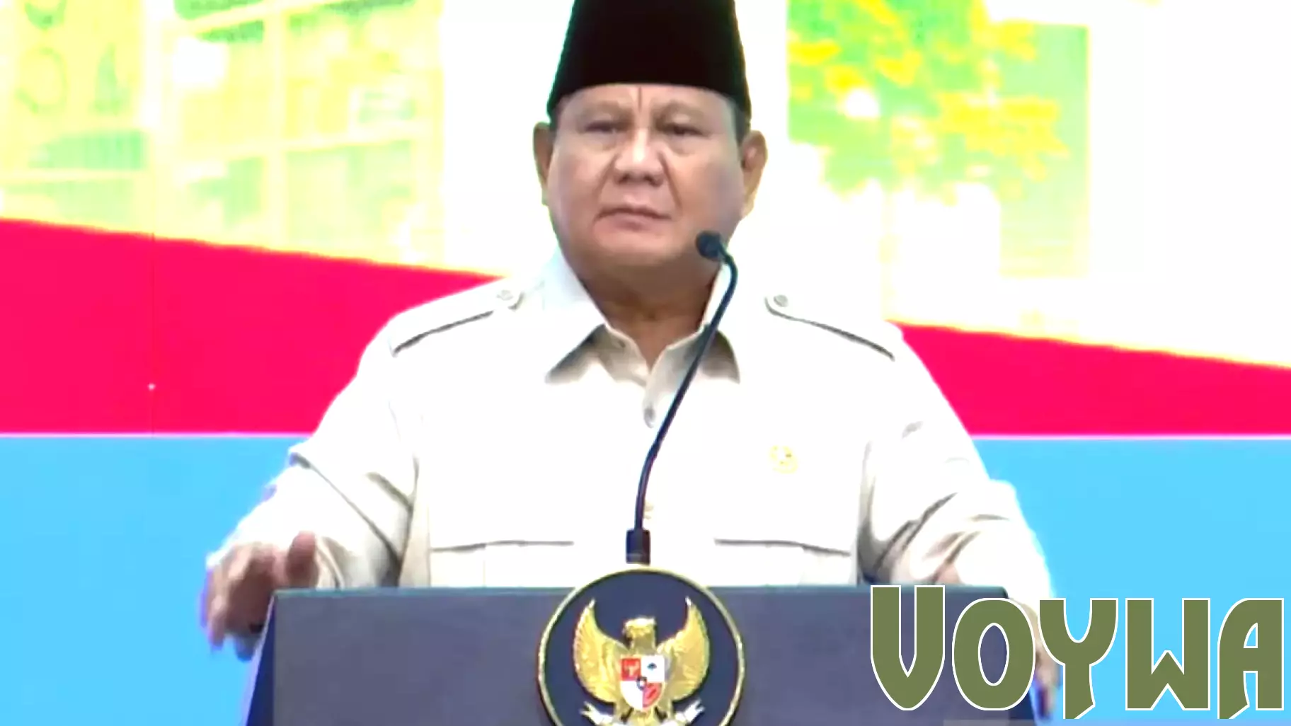 Prabowo urges cleaner Indonesia to boost tourism